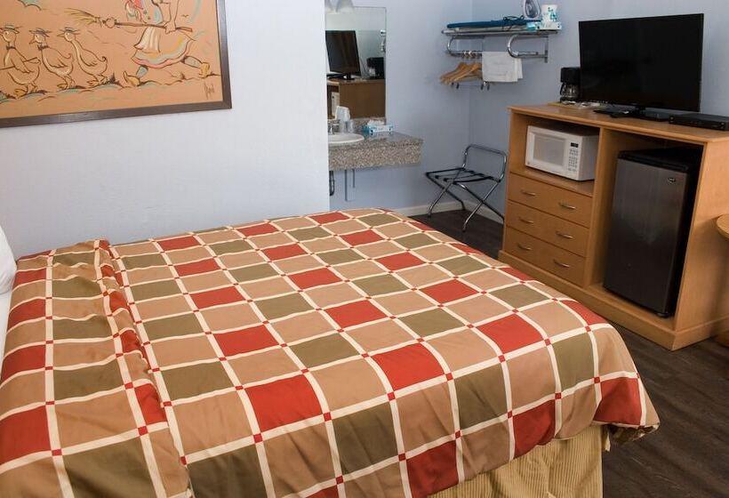 호텔 Keefers Inn King City