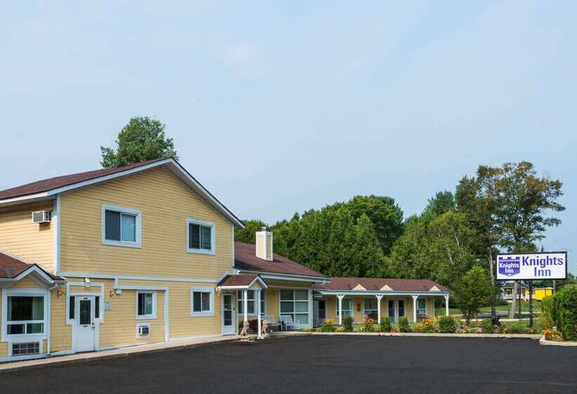 فندق Knights Inn Bracebridge