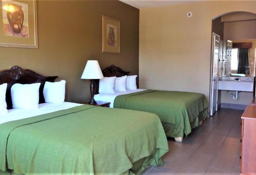 هتل La Copa Inn