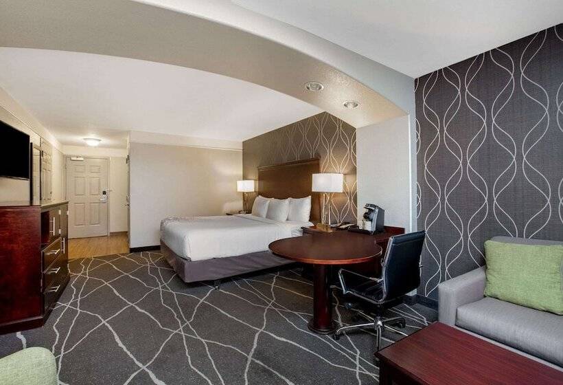 هتل Fairfield By Marriott Inn & Suites Fresno Riverpark