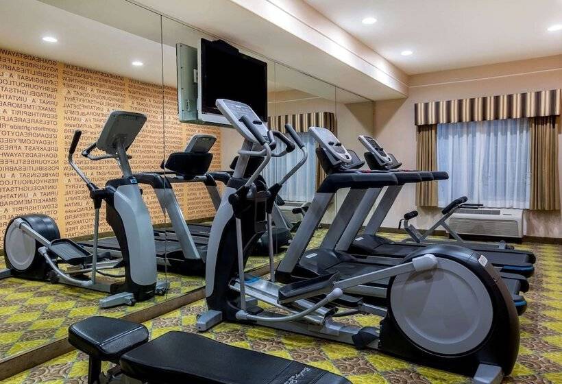 هتل Fairfield By Marriott Inn & Suites Fresno Riverpark