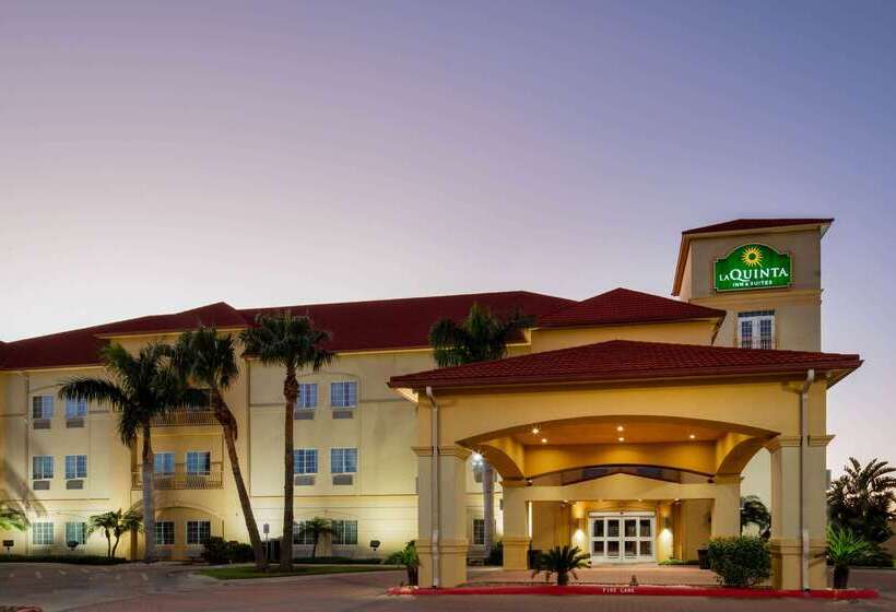 Отель La Quinta Inn & Suites By Wyndham Raymondville