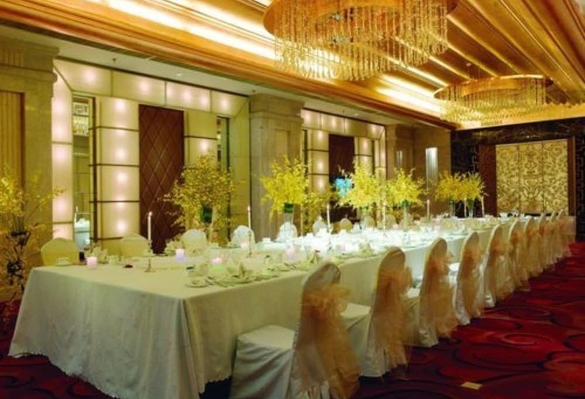 هتل Luxemon Xinjiang Hongfu