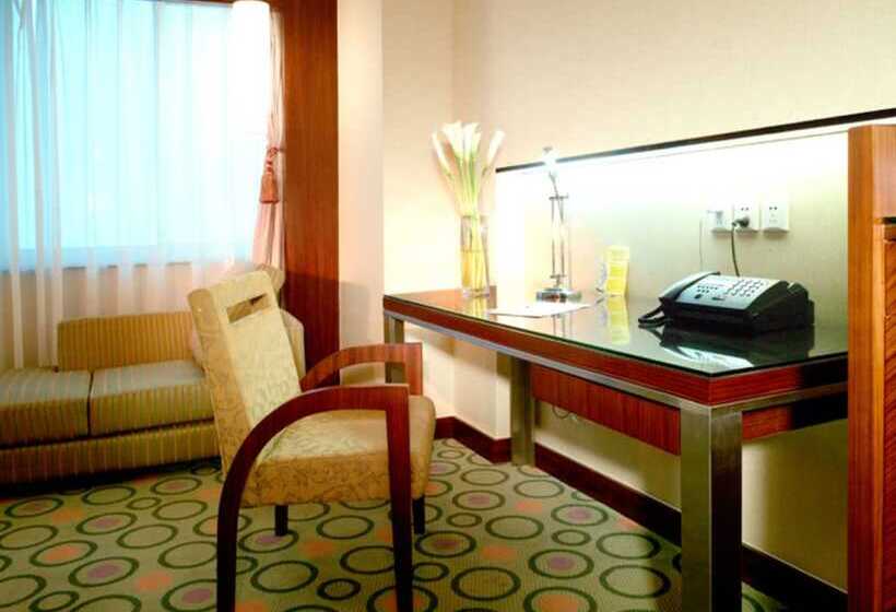 هتل Luxemon Xinjiang Hongfu