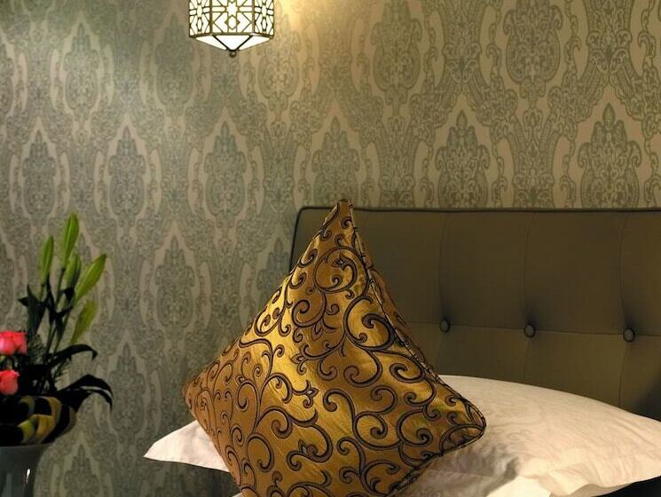 هتل Luxemon Xinjiang Hongfu