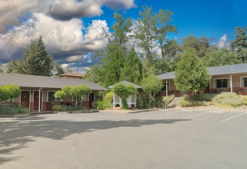 בית מלון כפרי Mariposa Lodge