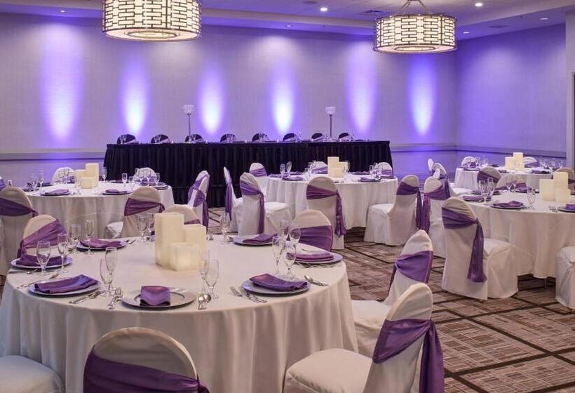 酒店 Marriott East Lansing At University Place