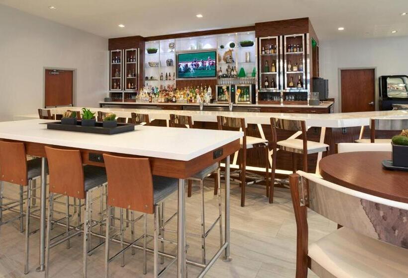 酒店 Marriott East Lansing At University Place