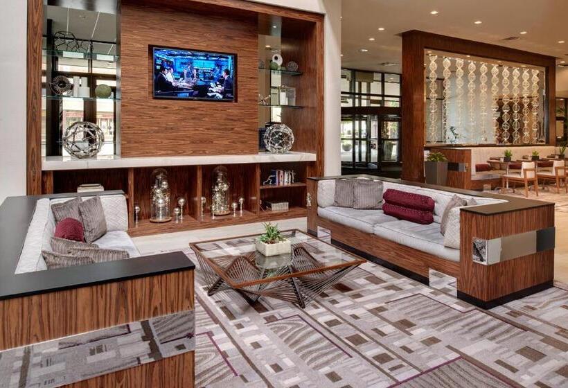 酒店 Marriott East Lansing At University Place