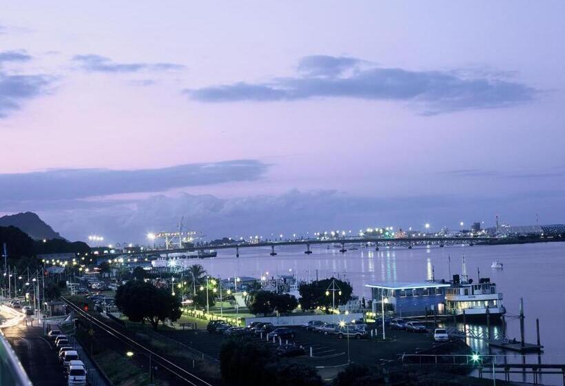 ホテル On Devonport