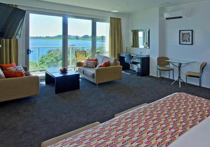 ホテル On Devonport