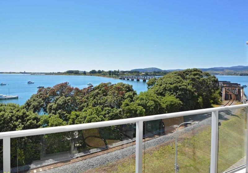 ホテル On Devonport