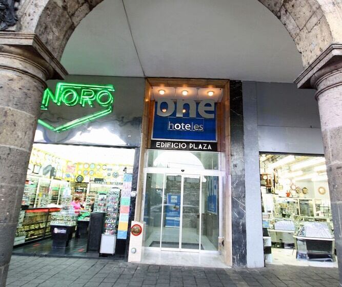 ホテル One Guadalajara Centro Historico