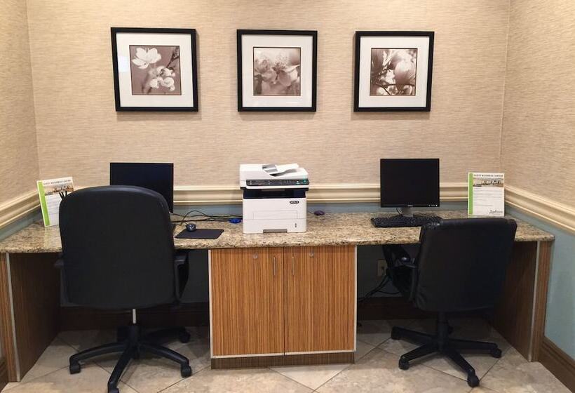 Radisson Hotel Freehold