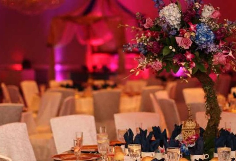 Radisson Hotel Freehold