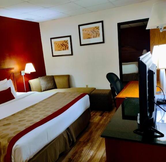 فندق Ramada By Wyndham Albert Lea