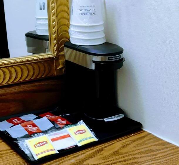 فندق Ramada By Wyndham Albert Lea