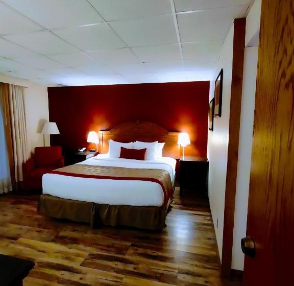 فندق Ramada By Wyndham Albert Lea