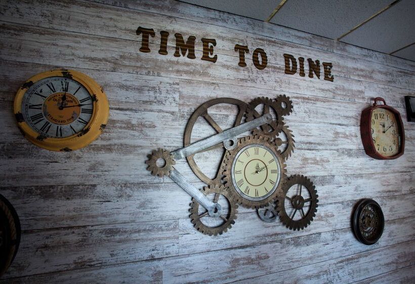 هتل Ramada By Wyndham Keystone Near Mt Rushmore