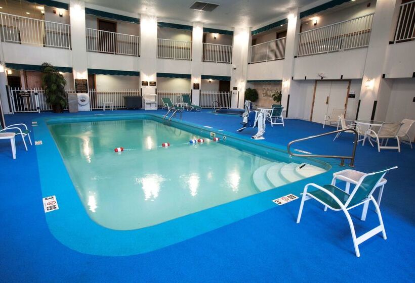 هتل Ramada By Wyndham Keystone Near Mt Rushmore