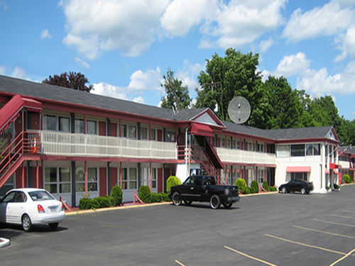 هتل Red Carpet Inn Endicott Binghamton
