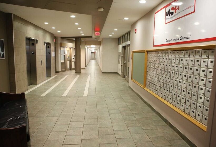 فندق Residence & Conference Centre   Hamilton