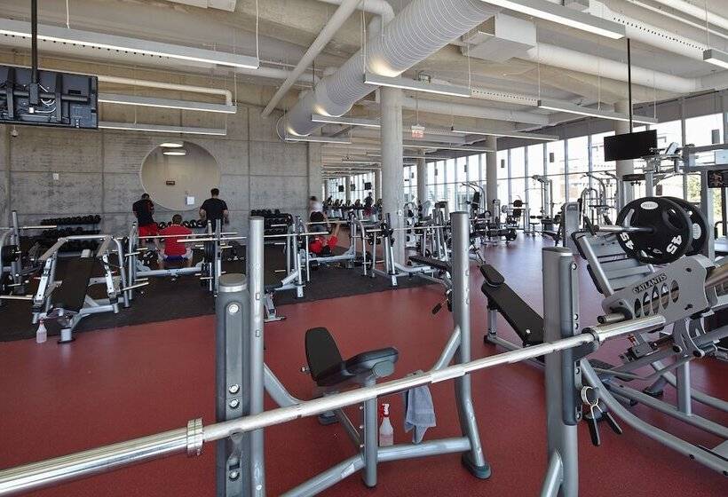 فندق Residence & Conference Centre   Hamilton