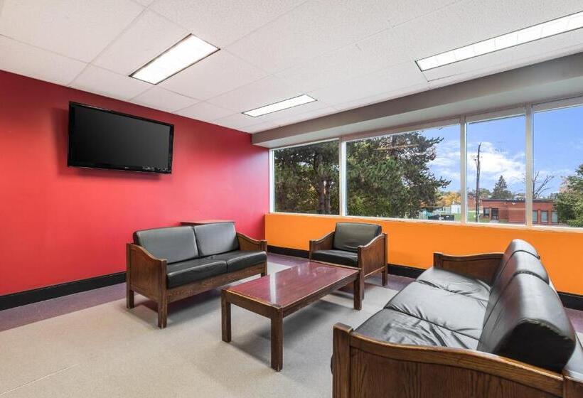 فندق Residence & Conference Centre   Hamilton