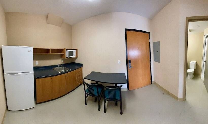 호텔 Residence & Conference Centre   Ottawa West