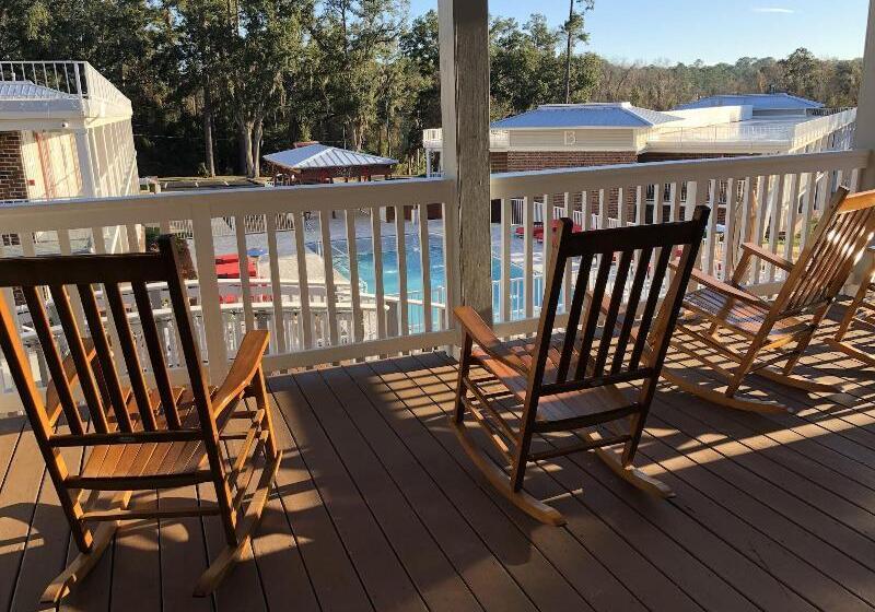 ホテル Seven Hills Suites