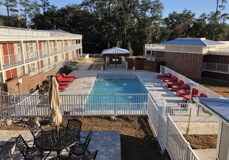 ホテル Seven Hills Suites