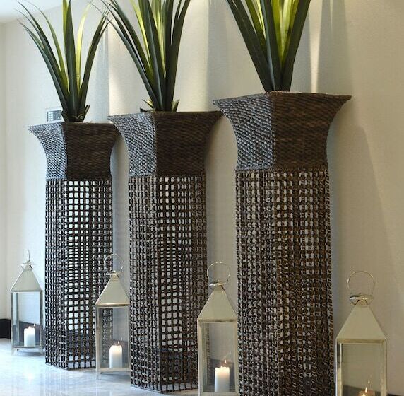 Отель The Shaw Club