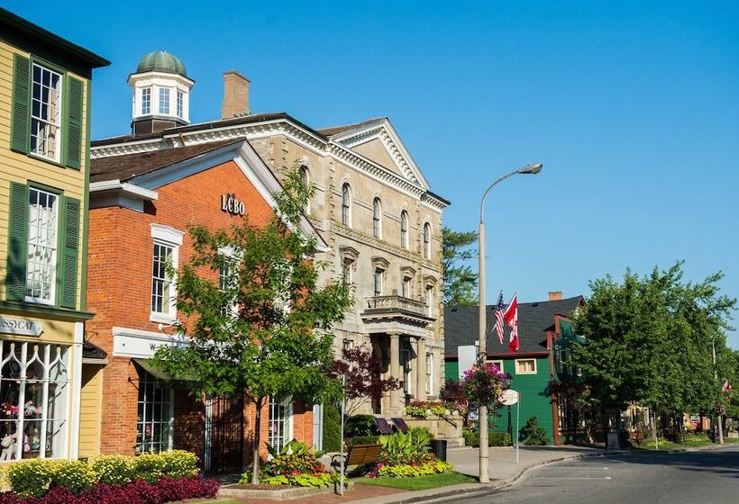 Отель The Shaw Club