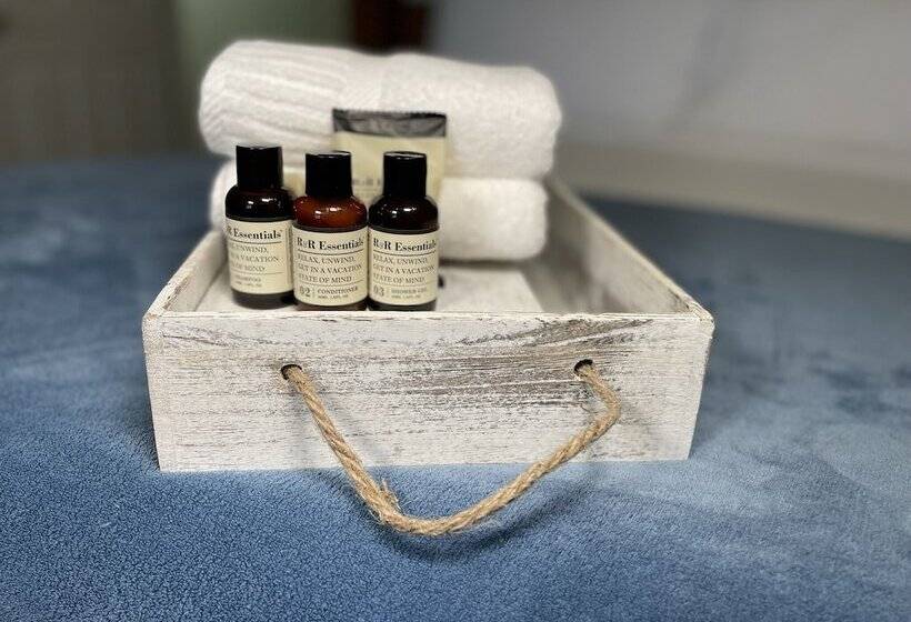 酒店 Skyline Village Inn