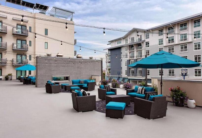 هتل Springhill Suites By Marriott Oceanside Beach