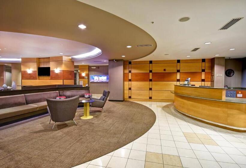 فندق Springhill Suites Louisville Airport