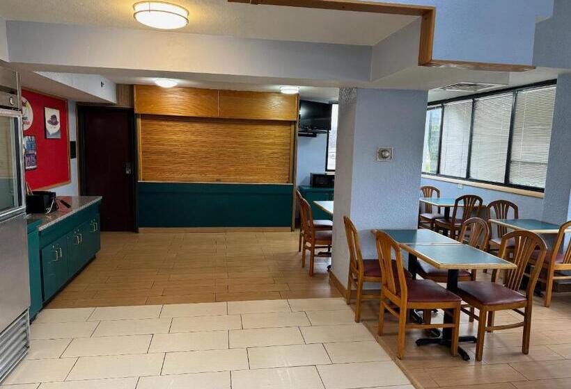 فندق Super 8 By Wyndham Blytheville