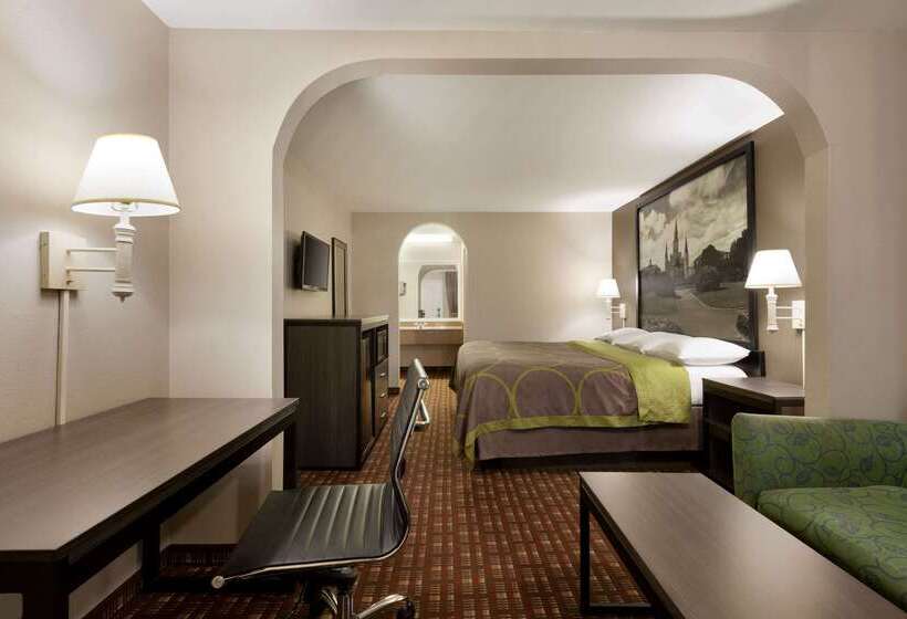 هتل Super 8 By Wyndham Lake Charles Northeast