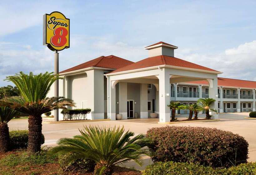 هتل Super 8 By Wyndham Lake Charles Northeast