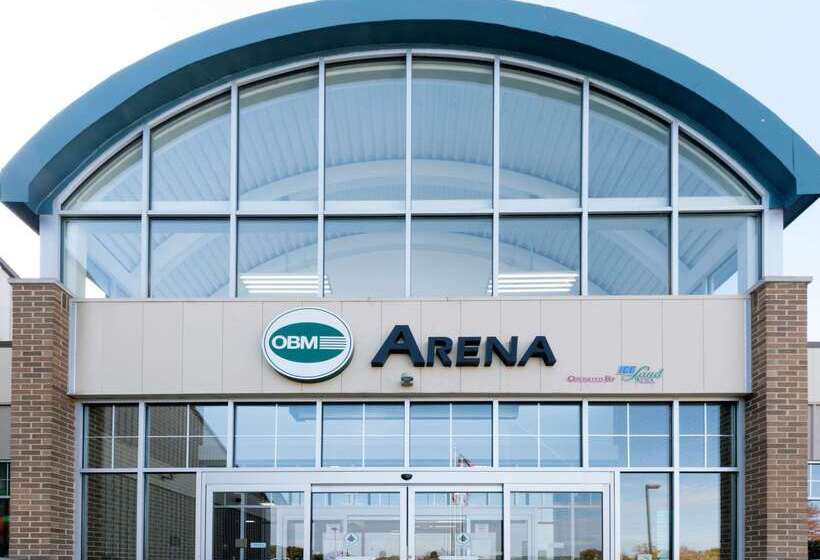 فندق Super 8 By Wyndham Strongsville/cleveland