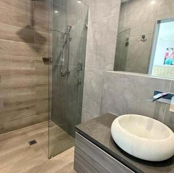 هتل Sydney Riseon