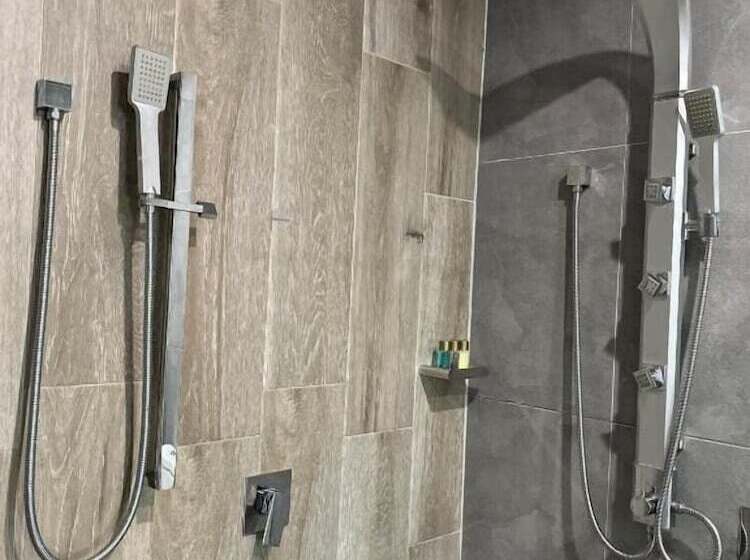 هتل Sydney Riseon