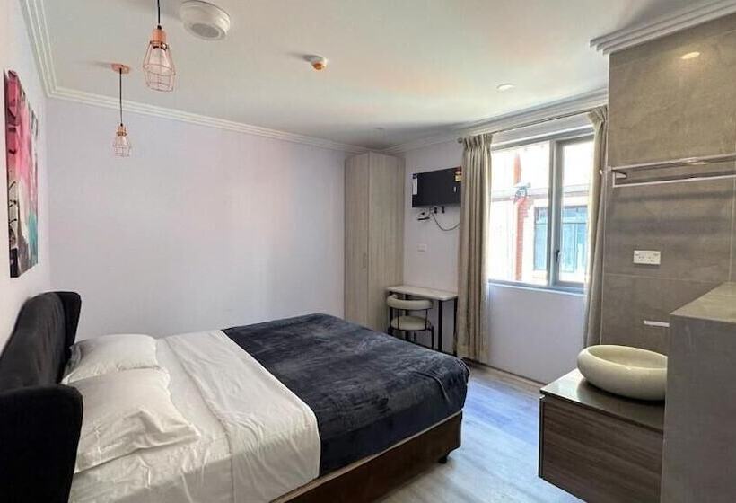 هتل Sydney Riseon