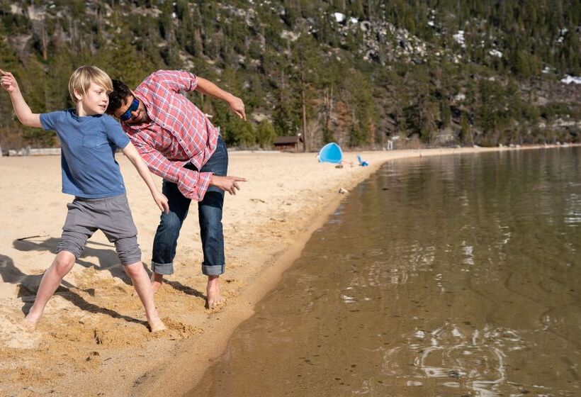 호텔 The Incline Lodge