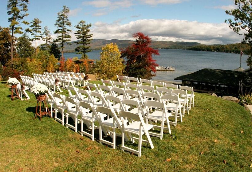 Отель The Lodges At Cresthaven