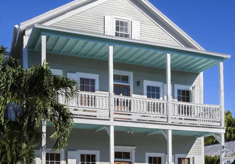 בית מלון כפרי Southernmost Inn Adult Exclusive