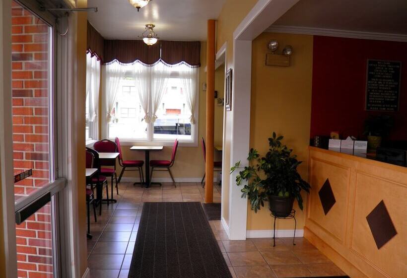 호텔 Travelers Inn