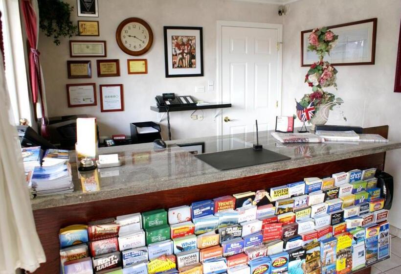 ホテル Travelers Inn