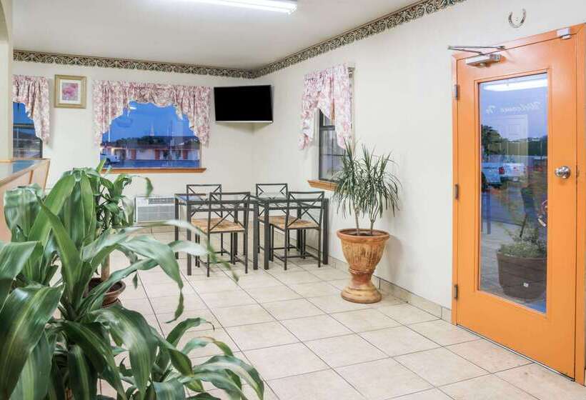 فندق Travelodge By Wyndham Temple