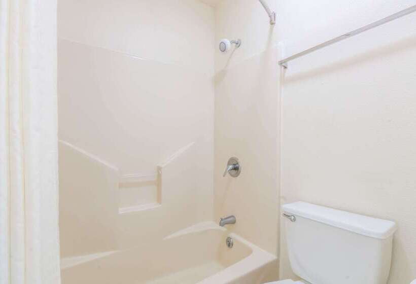 فندق Travelodge By Wyndham Temple